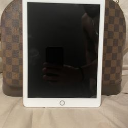Rose Gold iPad Air - Excellent Condition!