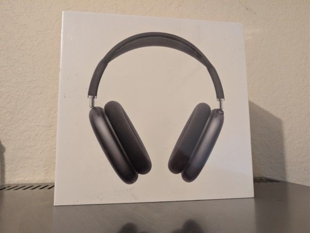 Apple AirPods Max Space Gray Brand New Sealed ✅