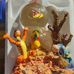 Winnie The Pooh With Piglet On A Kite Disney Snowglobe