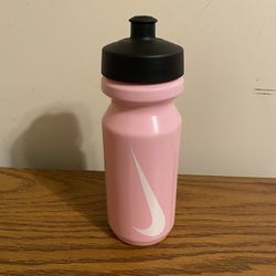Brand New Nike 22 Oz Water Bottle 