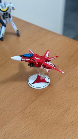 Macross Super Dimension Figure Series 002 VF-1J Valkyrie