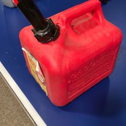 Gas Can 2 Gallons 