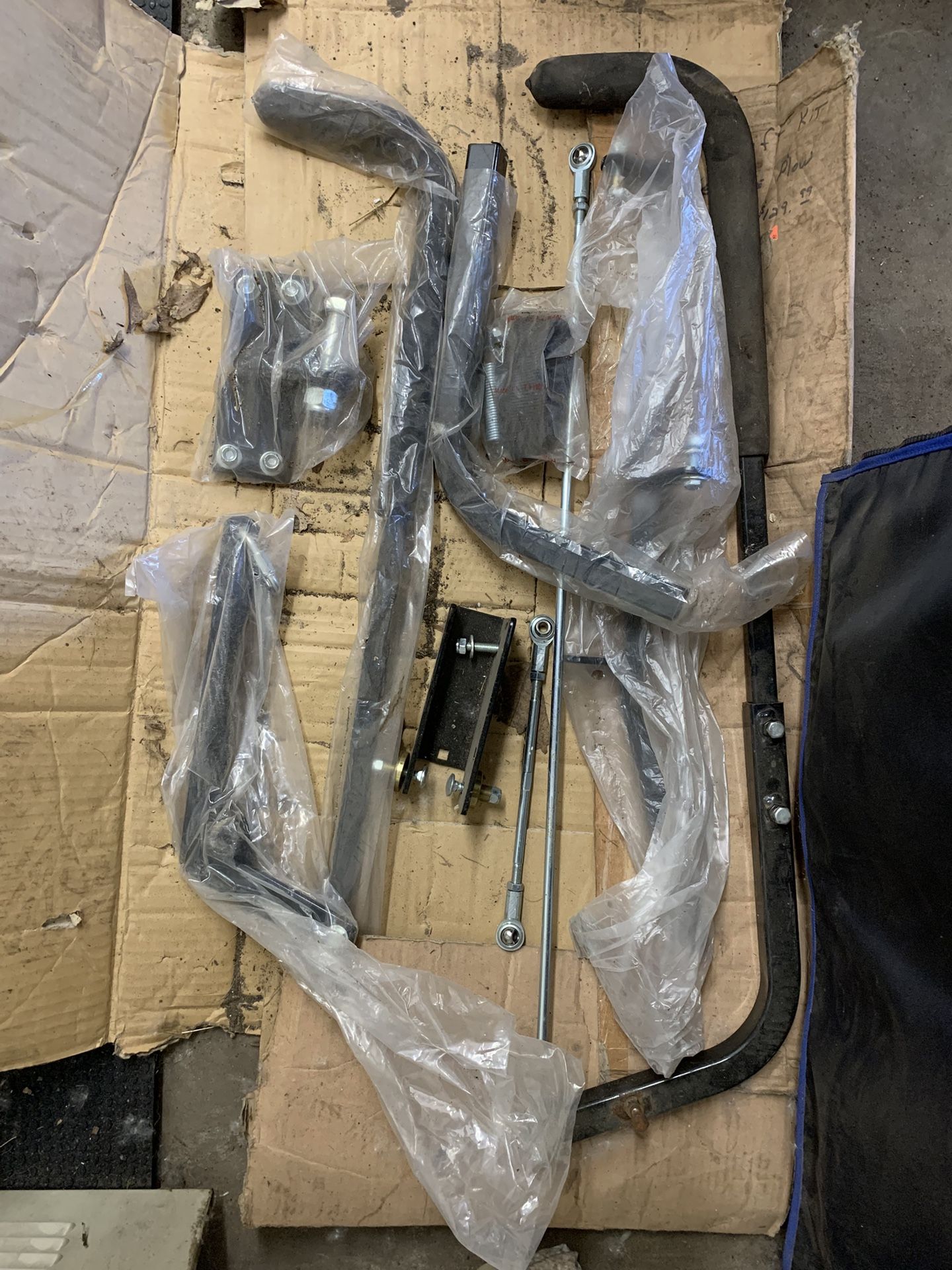 BRAND NEW Hardware Mounting Kit For A Manual Snowplow
