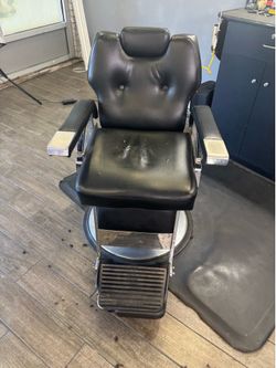 Professional Barber Chairs