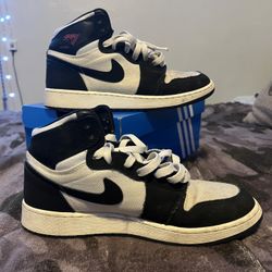 Air Jordan 1 retro Pure Platinum Pink