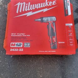 Milwaukee 12v Pex 