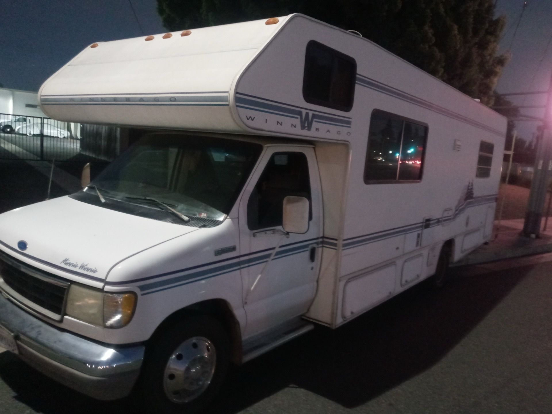 30' 1995 RV Minnie Winnie Good condition! for Sale in Las Vegas, NV ...