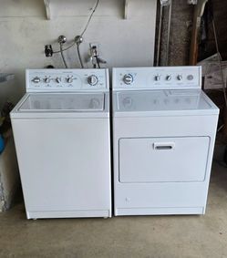 KitchenAid washer and gas dryer