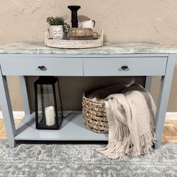 Like New 🩵 Beautiful Real Wood Farmhouse Console Table 