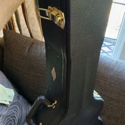 Taylor Deluxe Hardshell Case