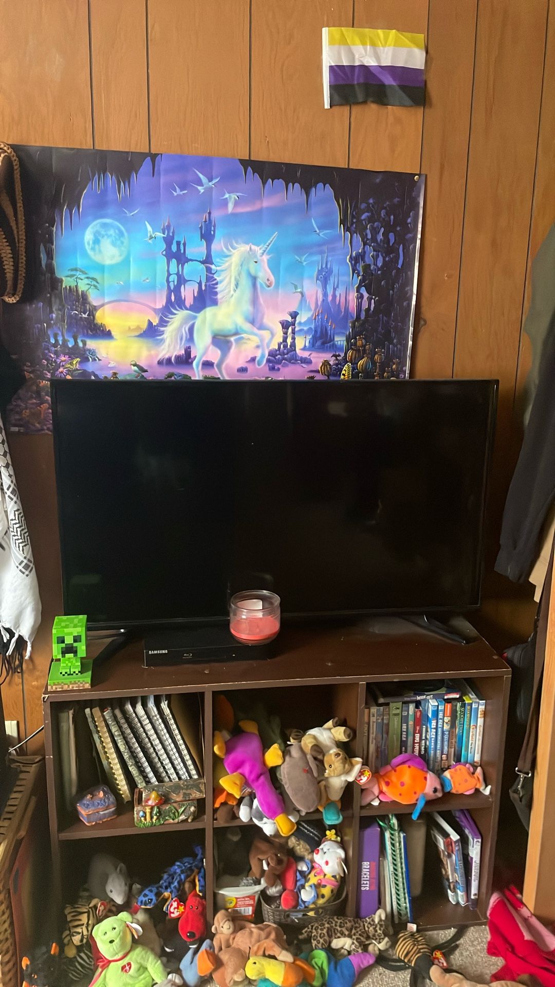32 inch TV