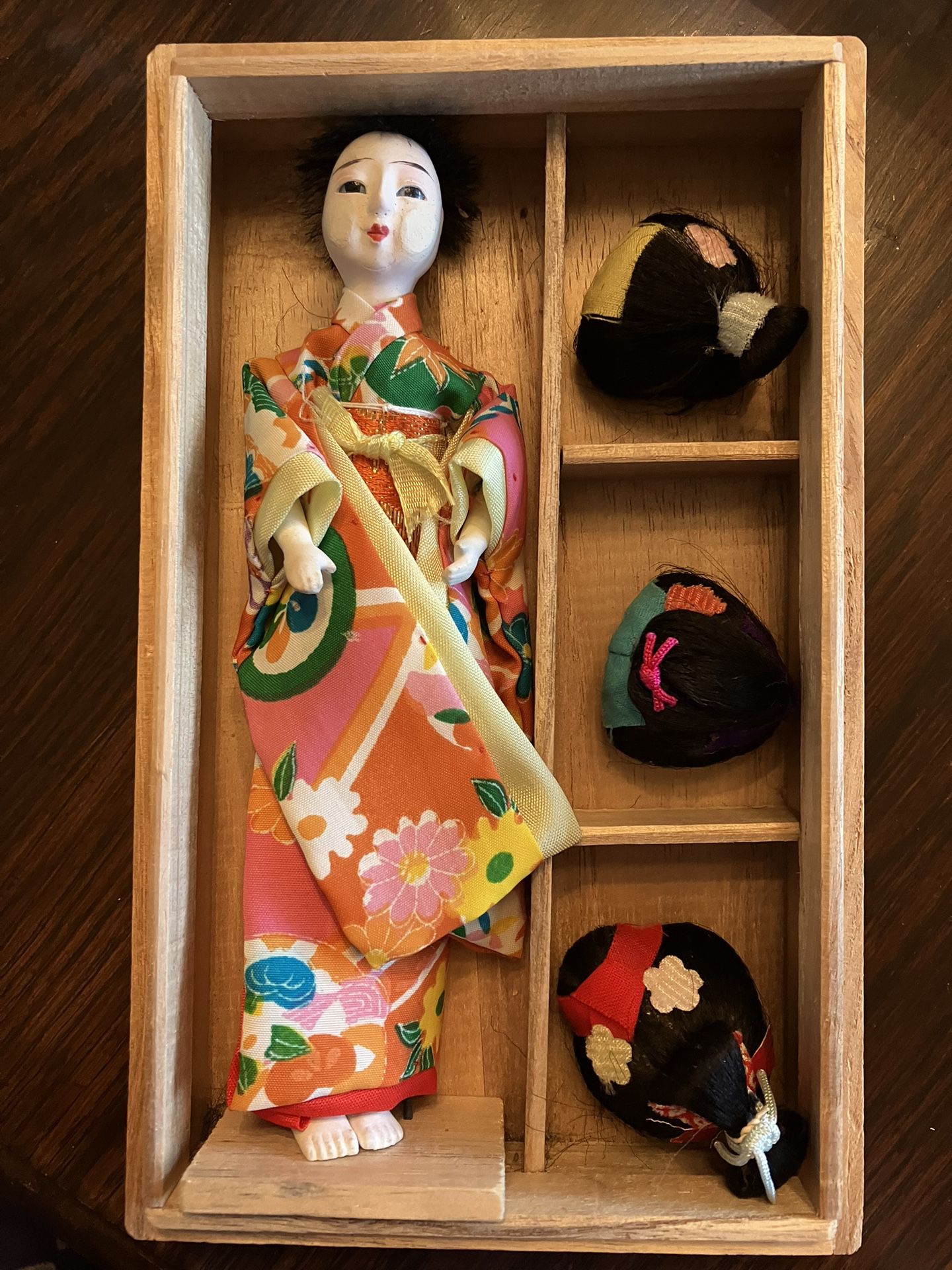 Katsuraningyo With Three Wigs - Geisha