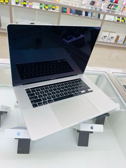 MacBook Pro 2019 16gb ram 512gb ssd