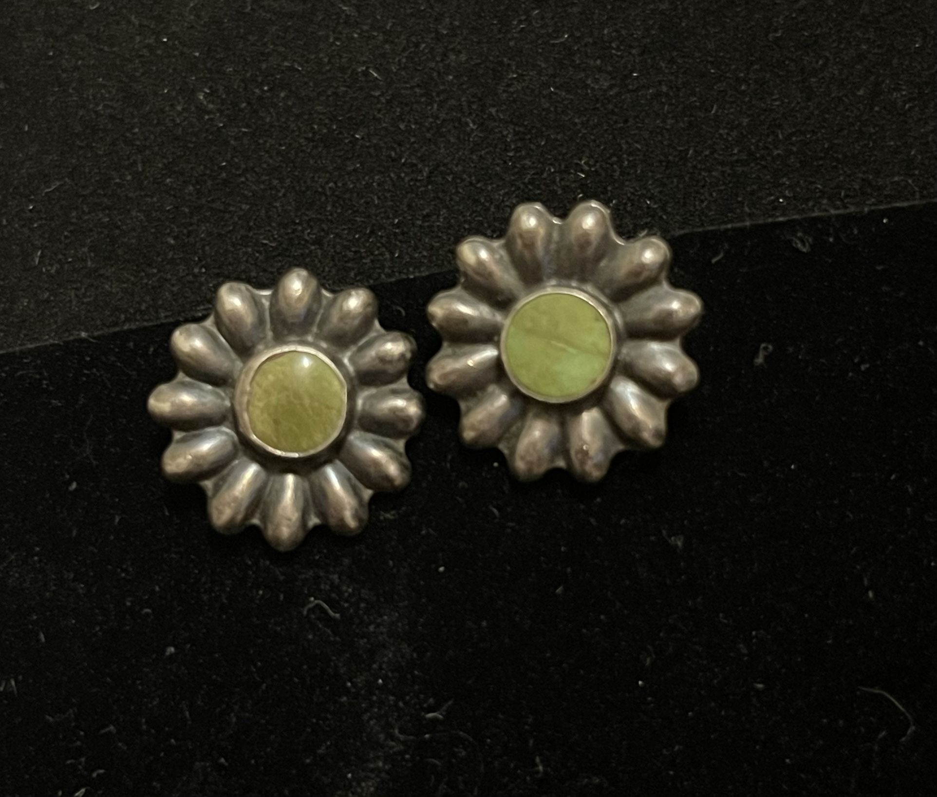 Vintage Green Turquoise Flower Earrings