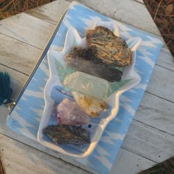  Crystal Filled Plant Trinket Tray & Cosmetic Bag