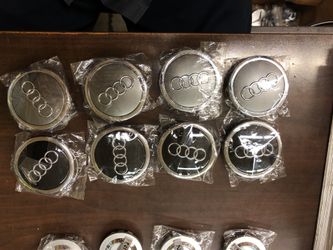 Center caps Audi