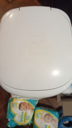 Diaper Genie With 5 Refills And Size 1 Pampers