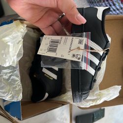 Adidas Sneakers 