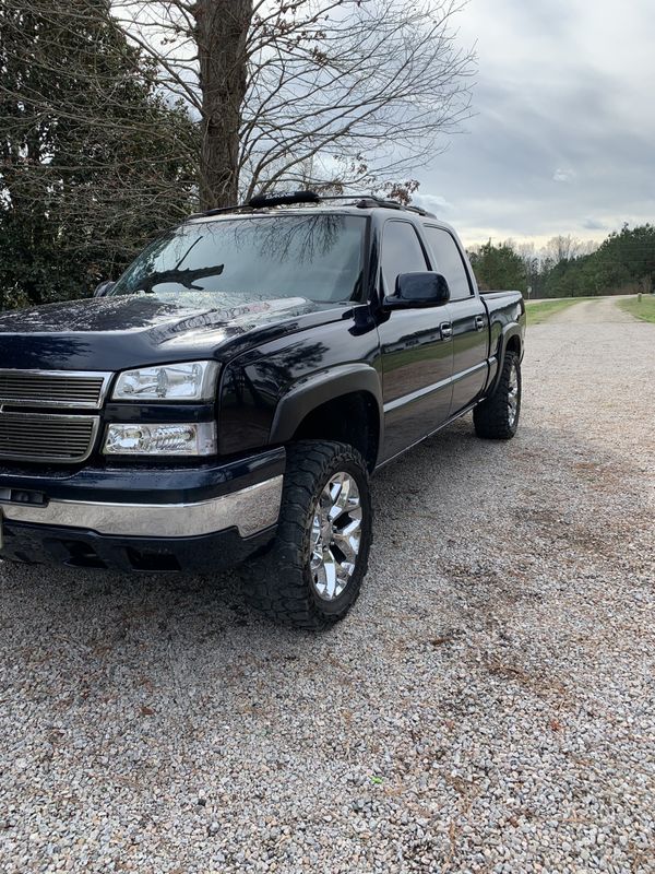 2006 chevrolet silverado z71 4x4! for Sale in Clayton, NC OfferUp