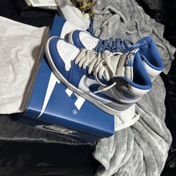 Jordan 1 retro of slightly worn size 9.5 men 