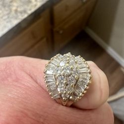 2ctw 14kt Diamond ring size 5
