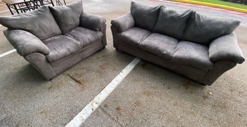 2 pieces couch gray