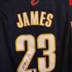 LeBron James Signed Autograph COA Jersey Auto Autographed Cleveland Cavaliers