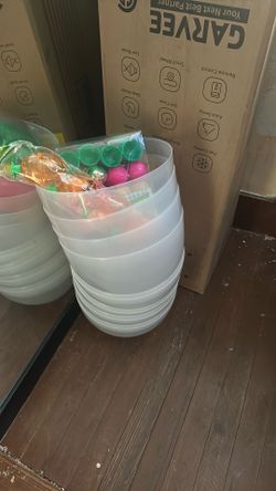 4 large plastic eggs with 110count small eggs and 4 carrot shaped eggs