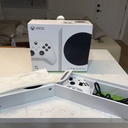 Xbox Series S 512gb w/ New Controller