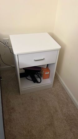 Nightstand (set of 2)