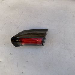 Honda Civic Hatchback  Tail Light 2017-2021, Honda Civic Hatch rear Tailight, brake light, Oem original Honda part, passenger side 