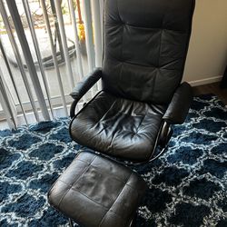 Black Leather Recliner 