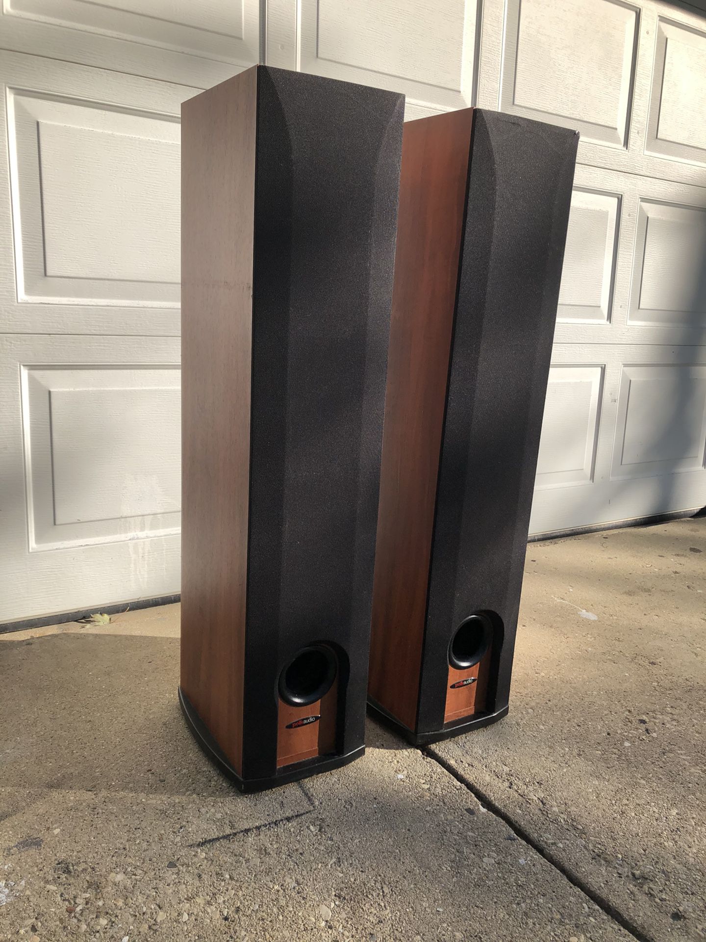 Polk audio set of speakers