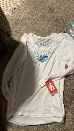 NBA long sleeve shirt size Med