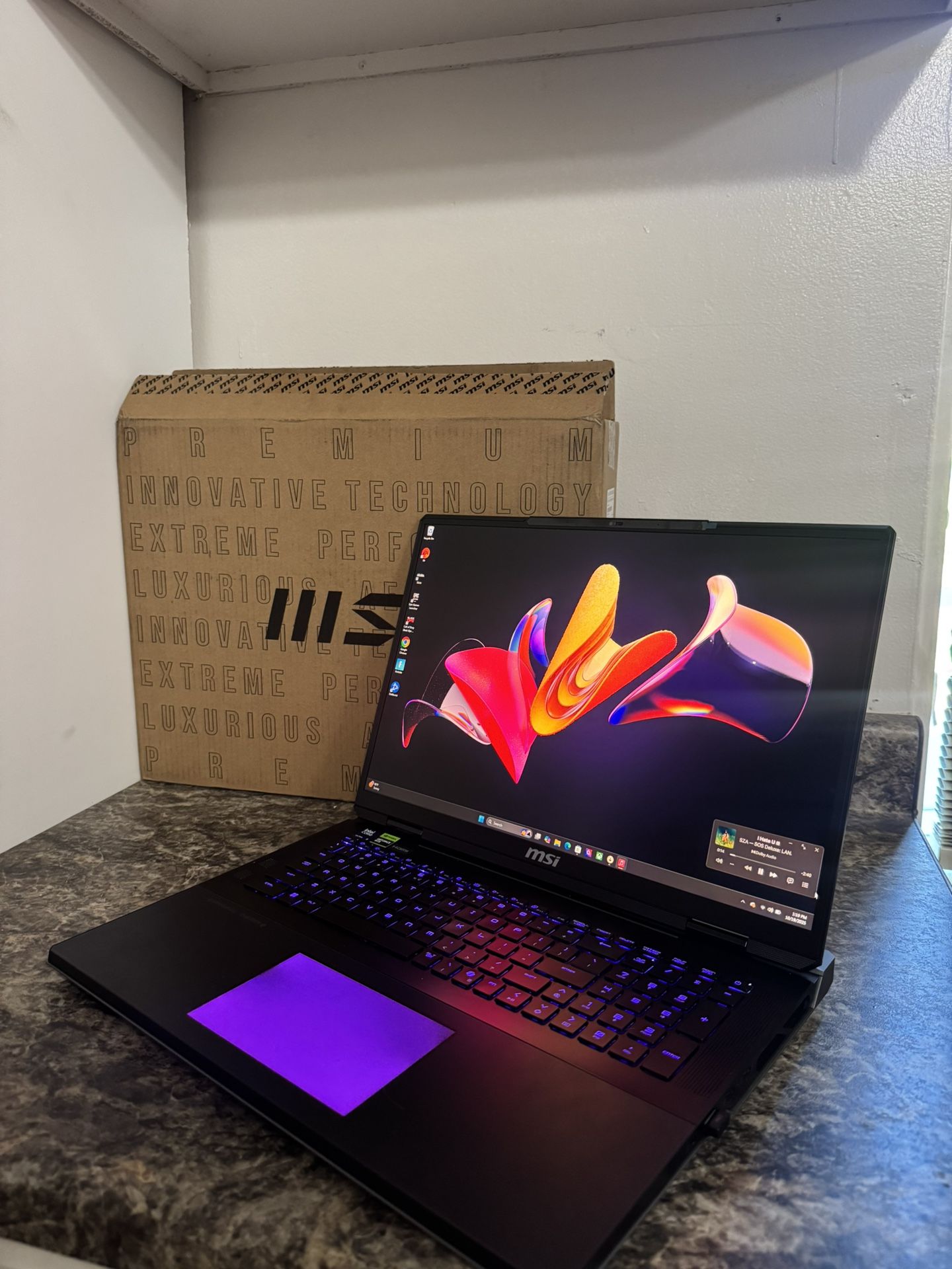 MSI Titan 18 AI RTX 5090