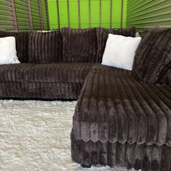 Like New Brown Corduroy Sectional Sofa Couch (DELIVERY AVAILABLE)