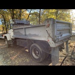 Dump truck For Sale