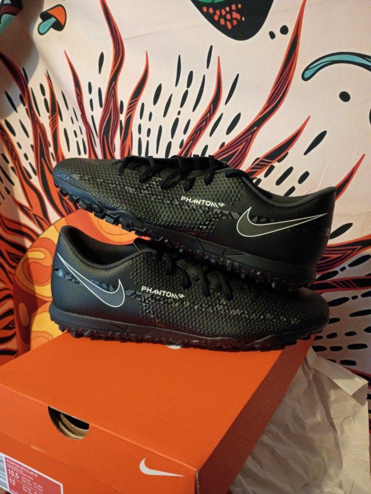 Black / Summit White Turf Soccer Shoes Brand New in Box