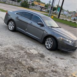 2013 Ford Taurus