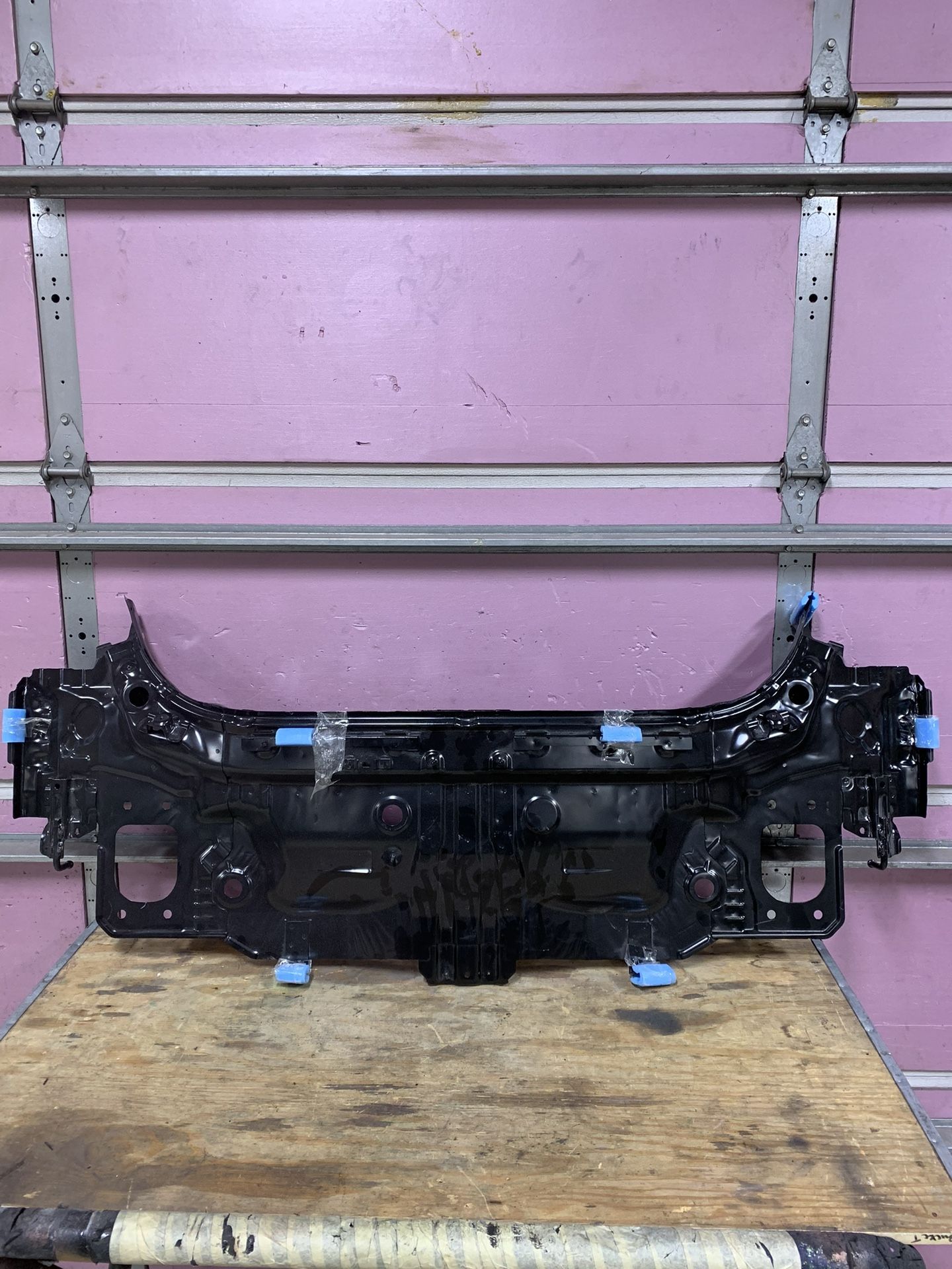 2022 Honda civic hatchback rear body panel w/out center exhaust OEM