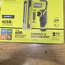 Ryobi 4 In 1 Stapler/Nailer Kit