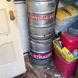 2 Kegs