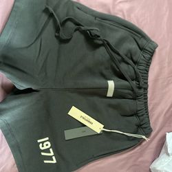 Essential Shorts