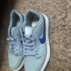 Nike Dunk Low – Size 8 (Lightly Used, Like New)