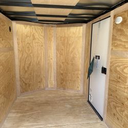 6’10 Closed Trailer