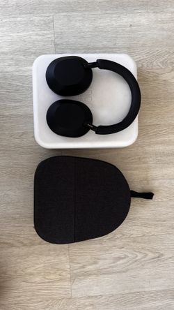 Sony wh-1000xm5 Brand new