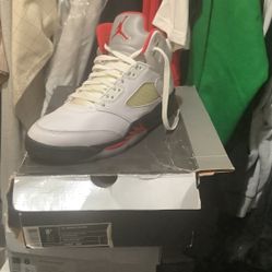 Air Jordan 5 Retro