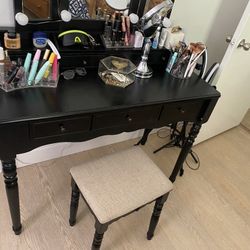 Vanity With Light And Stool