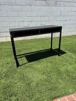 DESK/CONSOLE