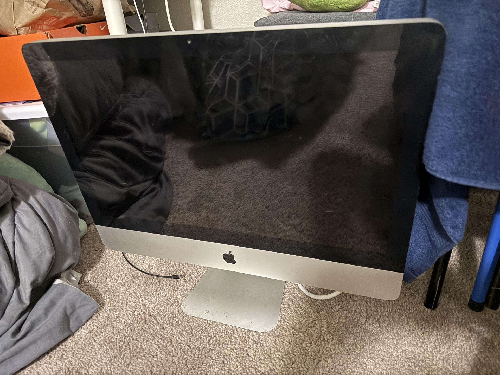 iMac 21.5” + Acer 24” Monitor – Bundle $250 OBO or Separate